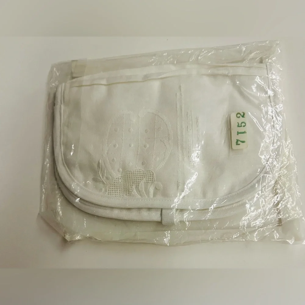 New Paper White Lace Jewelry Case Hand Embroidered 2 Zip Inside Compartment